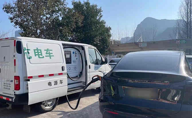 上海汽车搭电